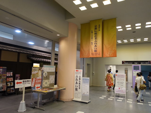 ���W����̎p���������܂���_���s�`���Y�Ɓ@�ӂꂠ���فi�x�ƒ��j