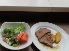 Ⴝ낤̉lؒVgze@DININGBAR@BAYSIDEւ̓eʐ^1