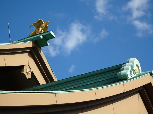 �q�a�̏�ɂ͋�����_�헤���o�_���