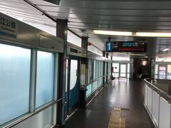 ドリルとゆう子さんの南港ポートタウン線 住之江公園駅への投稿写真1