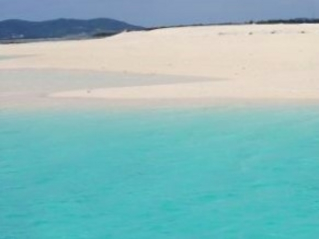 まさに「砂浜だけの島」!_ハテの浜