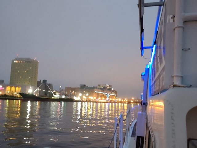 �N���[�Y�D���MOO�̌i�F_���H�[���ό��N���[�Y�D�V�[�N���C��