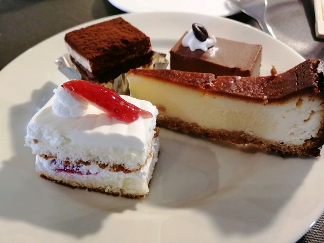 デザート充実_ベーカリーカフェ・ペニーレイン