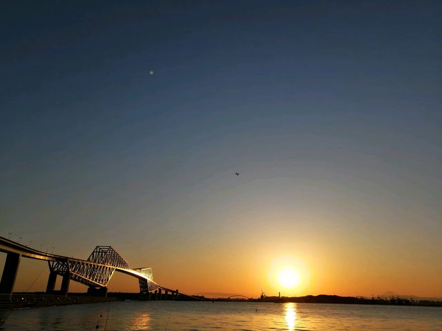 ����������������_�����Q�[�g�u���b�W