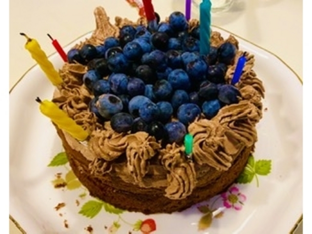 ���y�Y�̃u���[�x���[�ō�����a�����P�[�L�ł��B�u���[�x���[�͍��肪�ƂĂ��ǂ��A�����Z���čō��ł����I_���ʂ���ӂ��[��