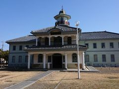 ��イ����̈�錧�����j�قւ̓��e�ʐ^1