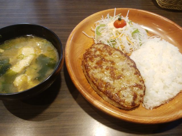 \tgȏS 57΂̃rbNhL[ X̓eʐ^3