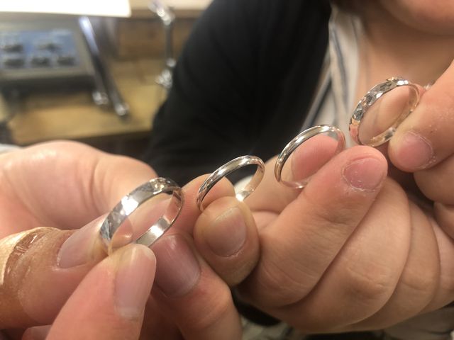 �V�������w�ւƐV�������肵���w��_�X�̒�������gouttedor