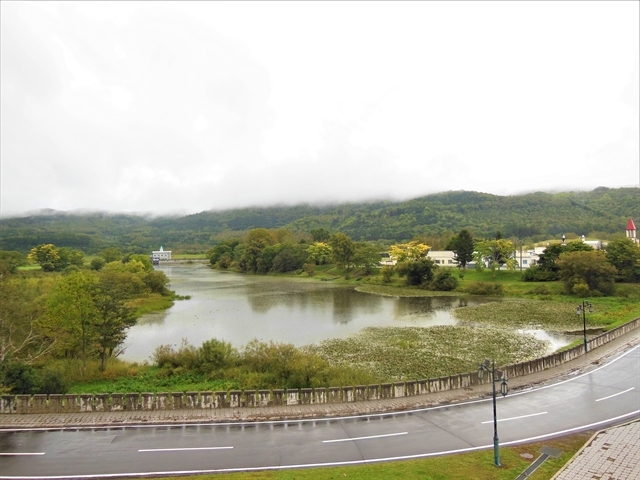 �u���̉w�тӂ��F�тӂ��A�C�����h�W�]�䂩��̕��i�v_���̉w �тӂ�