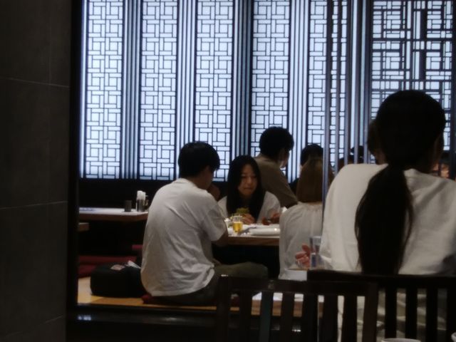 e[uȂ̑ɍ~Ȃ܂B_ēEˁ@Ot