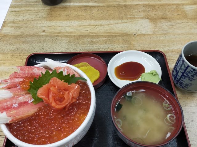 ���s�H���̃J�j�����瘥_�^�͂ƐΑ��q�ɌQ