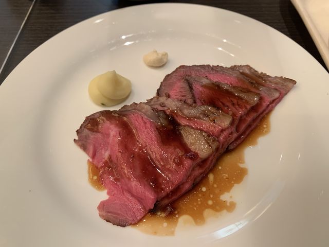 ���[�X�g�r�[�t���v���Ă����ȏ�ɏ_�炩���Ĕ��������B_�u�b�t�F&�J�t�F���}���[�A �O��K�[�f���z�e�������C�^���A�X