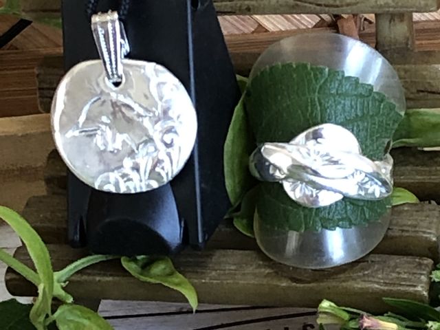 ��l�̃y���_���g�g�b�v�ƁA�����̃����O_�̌������H�[A&M