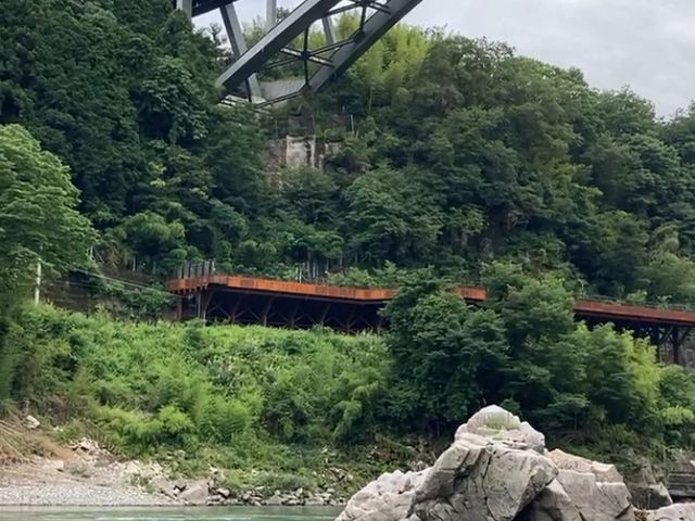 駒ヶ岳と天竜川 駒ヶ根駅から飯田線に乗って天竜峡へ。天竜峡ライン下りと散策