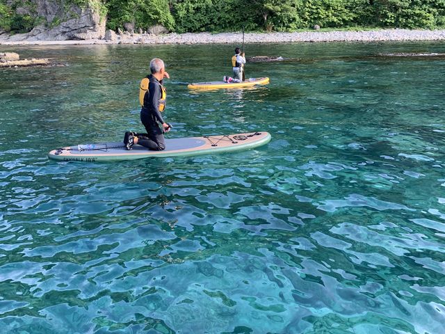 �C���̊��C�����T�b�v�̏ォ��������܂��A�{�����Y��ȊC�ł��B_Local SUP Hokkaido