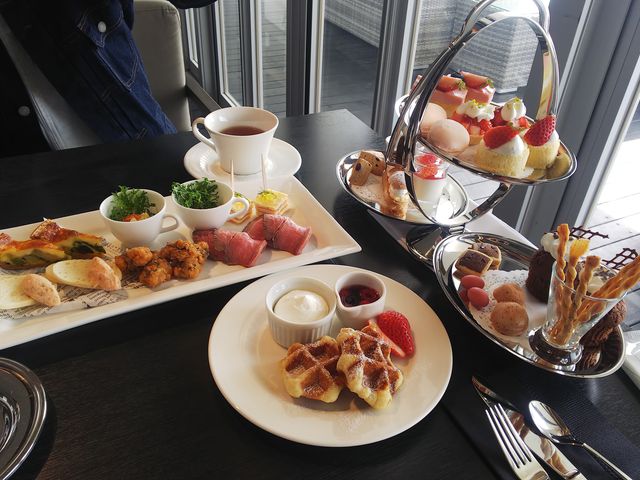 �A�t�^�k�[���e�B�[_�I�e���O���[�W��