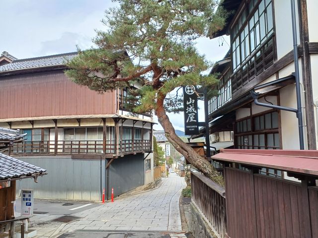 ���ׂ̍����� �Ԃŏオ���Ă��܂��B�� 1��ʂ�̂�����Ƃł�_�c��ӂꂠ������Z���^�[�L����