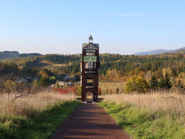 ���̐�Ɂu�Ԗт̃A���v�̐��E���H_�J�i�f�B�A�����[���h