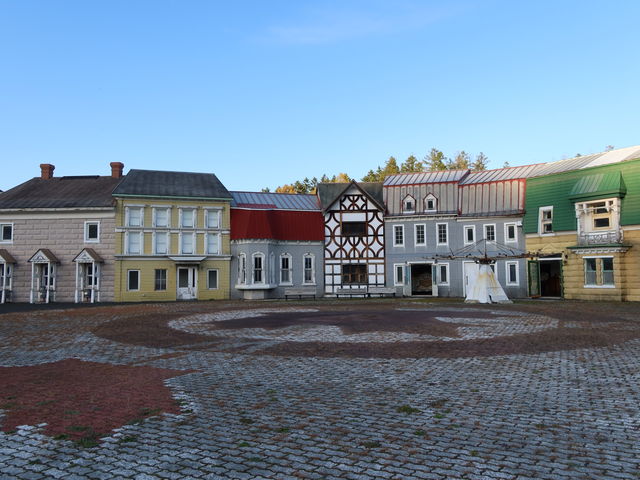 �s�v�c�ȕ��͋C_�J�i�f�B�A�����[���h