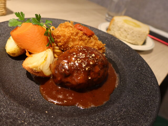 yosshy̗mHRmV ΉwOX̓eʐ^4