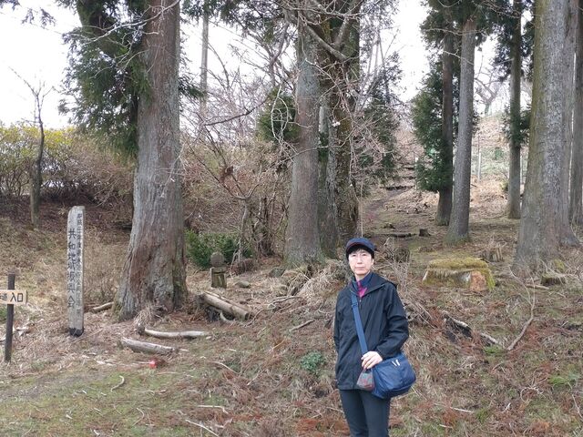 ���ԏ�̘e����͗V�����������Ă���_���R