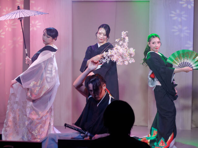 ���{�̎l�G���e�[�}�ɂ����i���o�[�B_�󑐍��a