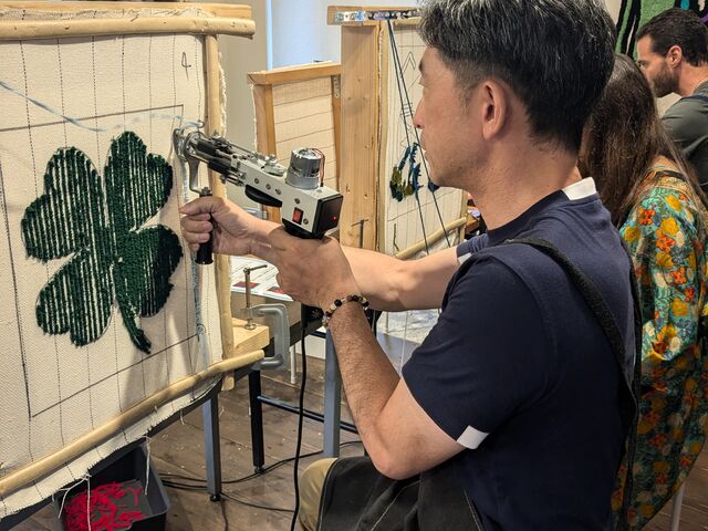 ���E�ł������ЂƂA�}�CCREA�A�����I�I_tufting studio CREA