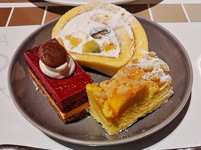 �a�n�X�E�B�[�c���S�Ŏ�ނ����������ł�_�A�[�g�z�e�����c