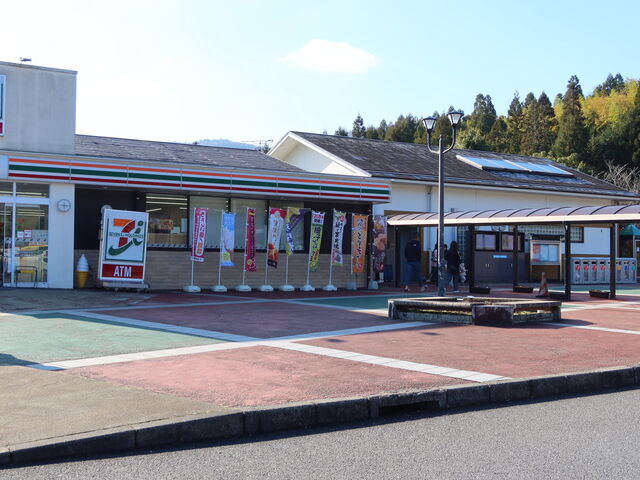 yosshy̋T[rXGA()̓eʐ^1