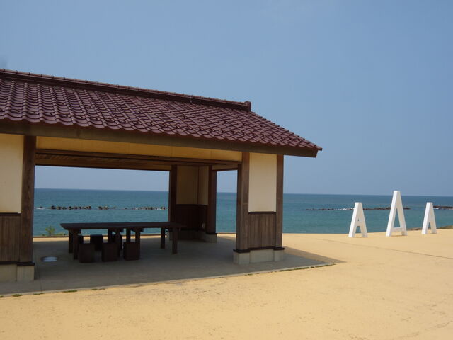 ��������@�x�e���ƎO�p�`�̃��j�������g_���i���̂ӂ闢����̊�