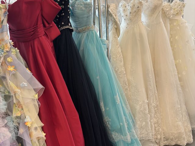 ��������̃h���X������A�D���ȃh���X��I�ׂ܂�_�u���C�_�������h���J�T�E���~�J�c���~���[�W�A��