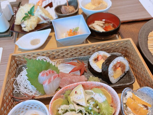 �Q�i�d�ɂ�����_�v���~�A�z�e��-CABIN PRESIDENT-���