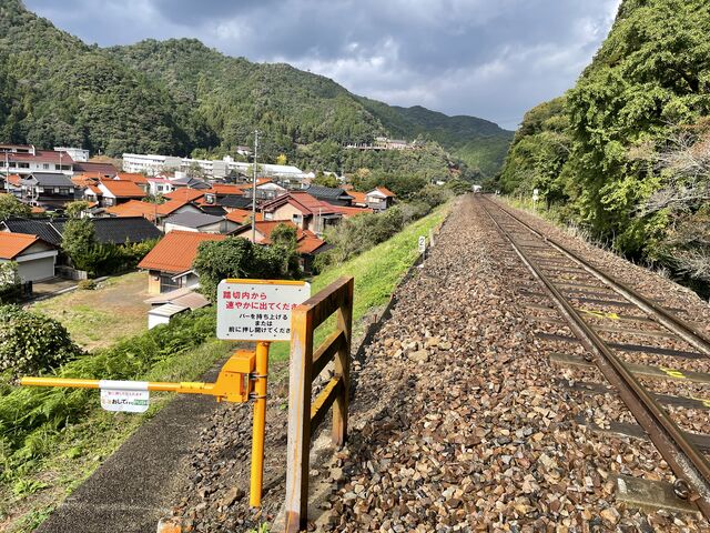 S퓥؁i蓮؁j_ØǎYuna