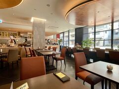 �A�[�o���z�e�����s����v���~�A���̎ʐ^3