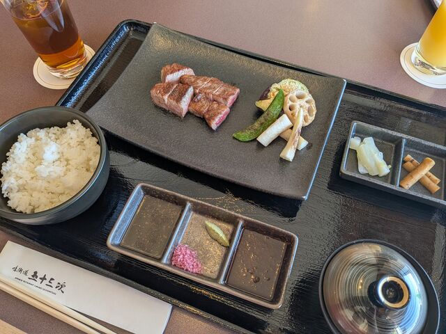 ��V�̃��C���͂��̂悤�ȁB_�i��v�����X�z�e�� ���X�� �܏\�O��