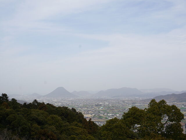 ��{�{�킫�̓W�]�䂩��̌i�F�ł�_�����䗅�{