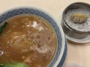 �T����������� ���{��X�̓��e�ʐ^1