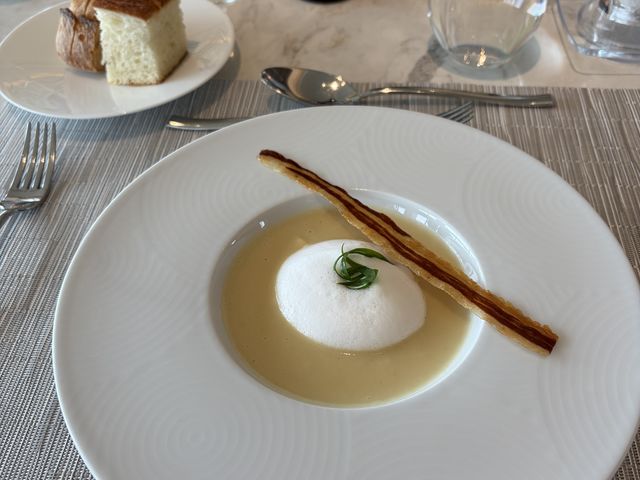 ���A�X�p���̃X�[�v_����}���I�b�g�z�e��