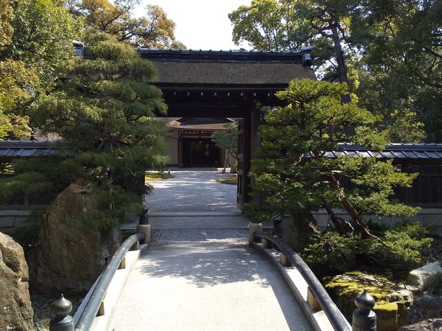 M���D�m���b�N����̌c�_�ق̓��e�ʐ^1