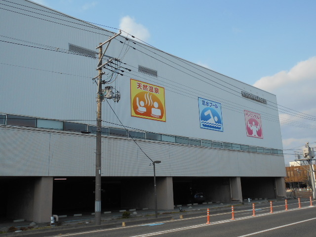 �g�V���[����̓������s���N���i�Z���^�[��ՂƂ̓��e�ʐ^1