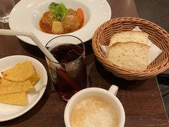 KOKO HOTEL�V�h�l�J ���X�g����BistroW�̎ʐ^1