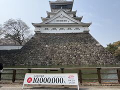 4�l�̂��[����񂳂�̏��q��ւ̓��e�ʐ^1