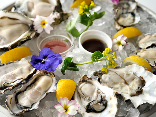 ICX^[o[ TOKYO OYSTER BAR̎ʐ^1