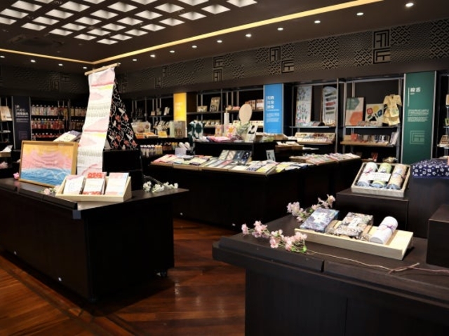 ��`���Y�Ɖ��