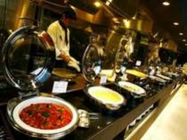 ڂ̑Oł̒ptH[}XȂǃCuo܊h܂_LUXE DINING HAPUNAiNX_CjO nvij