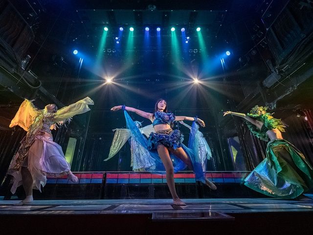 �Z�{�؋���