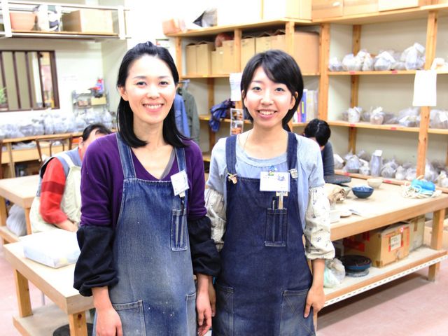 明るく気さくなスタッフが丁寧にレクチャーします☆初めてさんも安心の教室です☆_ゆう工房 名古屋栄教室 ☆陶芸・銀アクセ・ガラス工芸