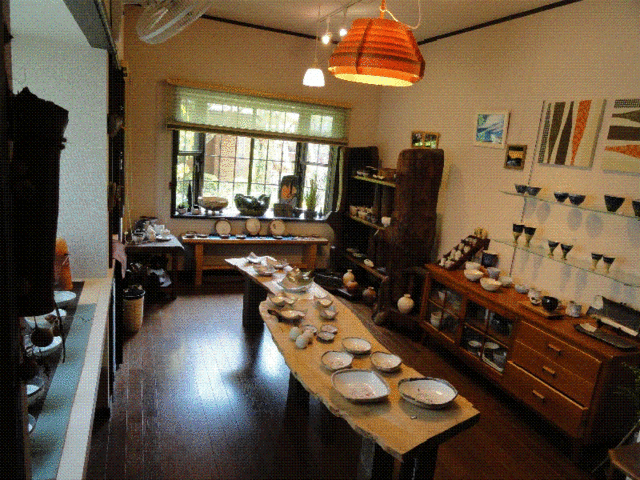 �M�������[�y�F�B
���͎��̏��ցA��ɖ��̕����ɁA�����ăM�������[�ƂȂ�܂����B
_�����₫�q�@�y�F