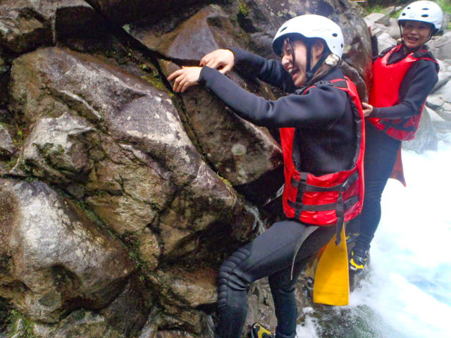 ��o��̃e�N�j�b�N�u�ւ�v�ɂ��Ă����m�ł��傤���H�ւ�Ƃ́A�o�R���Ɏ�ɑ�̑k�s���Ȃǂɍs���A�������݂̊��Ȃǂ𑫏��T���Ȃ��牡�։��֓o��Z�@�ł��B_�W���O�X�|�[�c