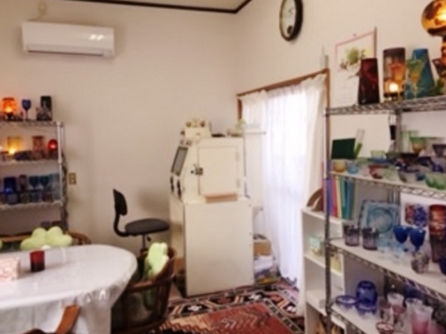 �H�[�̗l�q�ł�
���Ƃ̈ꕔ���ɂ��� �܂��ɃA�b�g�z�[���ȍH�[�ł��q�΁j_�T���h�u���X�g�����H�[